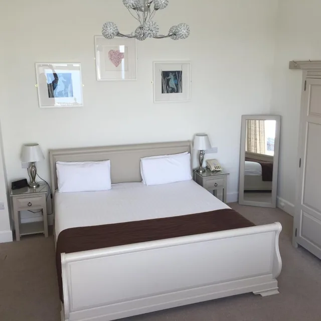 غرفة بسرير كينج بشرفة، Marsham Court Hotel 2/6