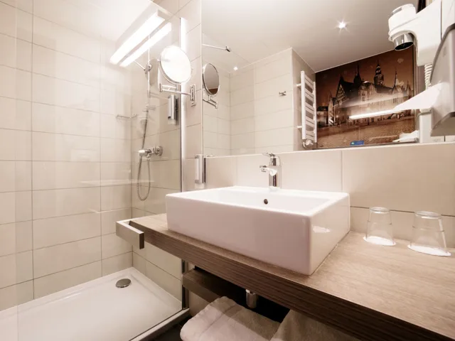 غرفة سوبيريور بسرير كينج، Q Hotel Plus Wroclaw 7/9