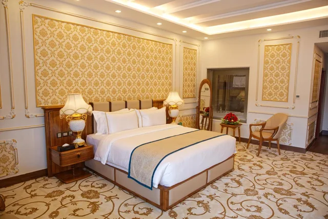 Presidential Suite, Royal Swiss Lahore 2/4