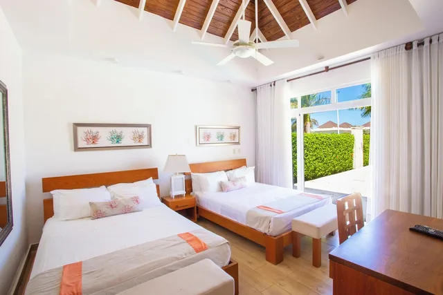 فيلا ديلوكس بسريرين كينج وسريرين كوين بـ3 غرف نوم، Ocean Village Deluxe Resort and Spa 6/10