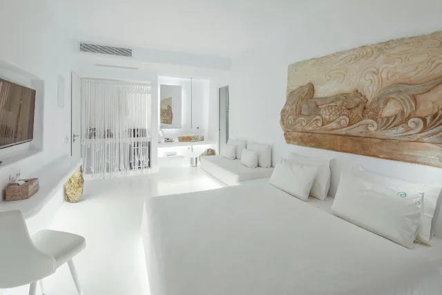Deluxe Double Sea View with Outdoor Jacuzzi، Mykonos Bay Resort and Villas 1/5