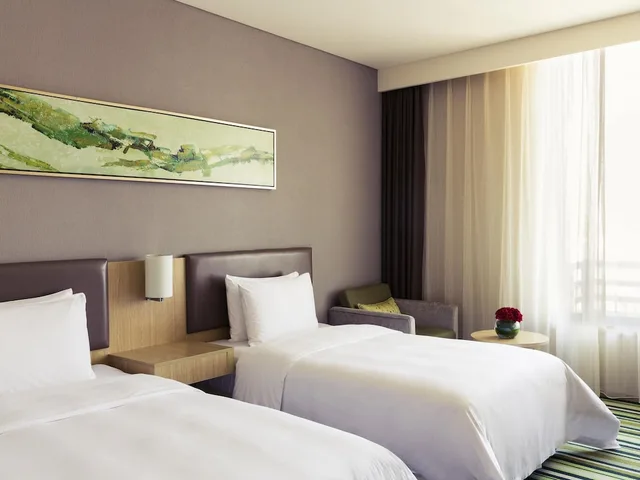 غرفة سوبيريور بسريرين منفصلين بإطلالة على البحيرة، Mercure Nanchang Sunac 4/10