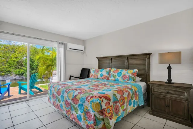 Island, King Bed, Canal View، Coconut Cay Resort &amp; Marina 1/3