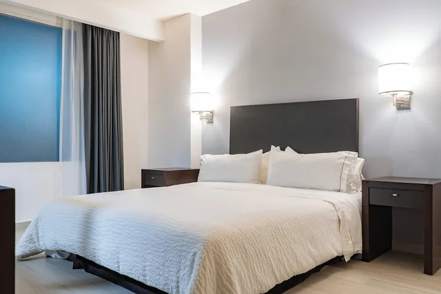غرفة سوبيريور بسرير كينج، Fiesta Inn Tepic 1/2