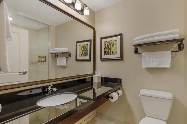 جناح بسرير كوين مع أريكة، Best Western Plus Hudson Hotel & Suites 7/7