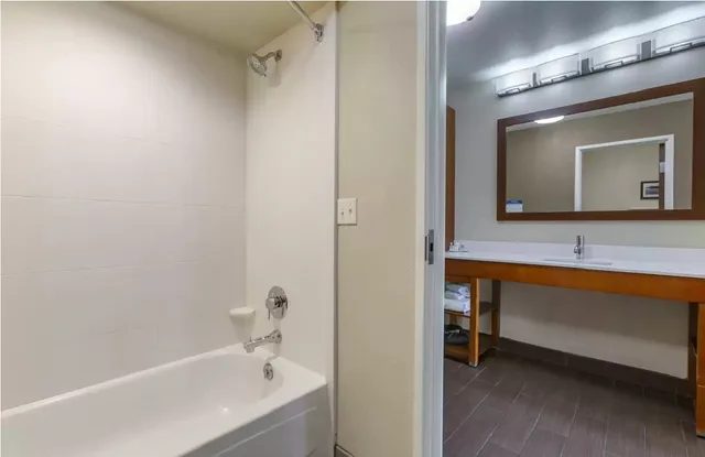غرفة بسريرين كوين، Comfort Inn & Suites Coeur d'Alene, ID 5/6