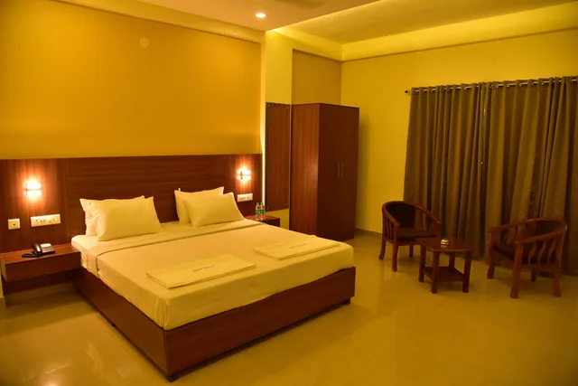 غرفة بريميوم بسرير كوين، Hotel Citywalk Residency 1/4