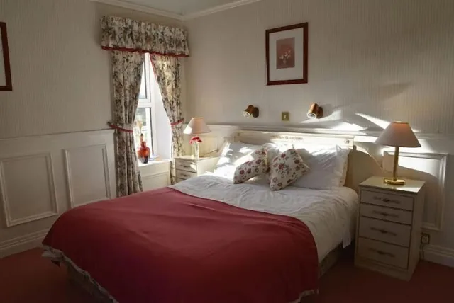 غرفة ديلوكس بسرير مزدوج بحوض استحمام، Ardgort Country House 1/2