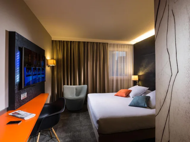 غرفة قياسية بسرير كوين، Mercure Colmar Centre Unterlinden Hotel 2/6