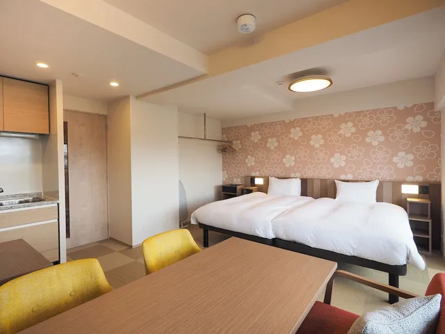 غرفة بسريرين مزدوجين بمطبخ، HIYORI RESIDENCE KYOTO KAMOGAWA 3/12