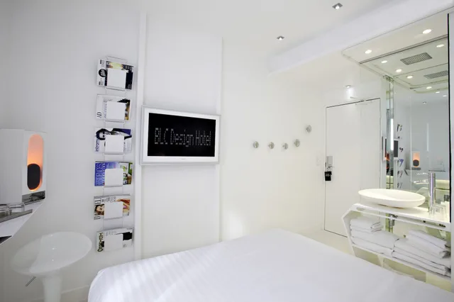 Adjoining, Double Bed، Hotel Maison Lenoir 9/10