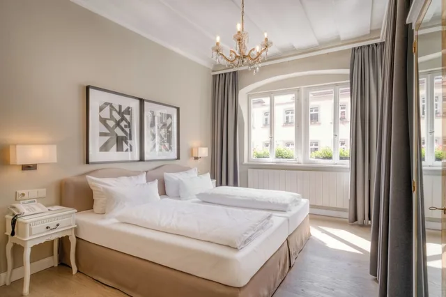 غرفة كلاسيكية بسرير مزدوج في الملحق، Eisenhut Hotel 3/10