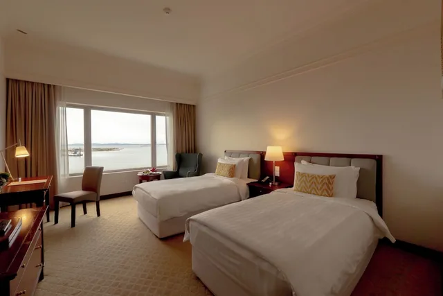 غرفة ديلوكس بسريرين منفصلين بإطلالة على البحر، Gurney Bay Hotel, A Parkroyal Hotel 2/4
