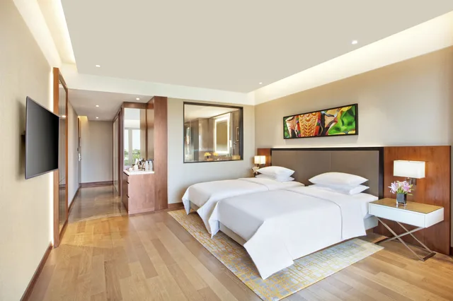غرفة كلوب بسريرين منفصلين بشرفة، GRAND HYATT KOCHI BOLGATTY 4/10