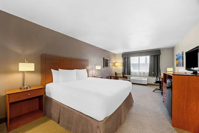 غرفة قياسية بسرير كينج، Best Western Inn At The Rogue 2/3