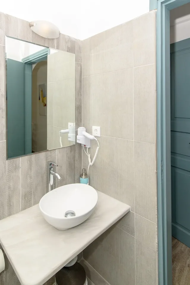 غرفة قياسية بسرير مزدوج أو سريرين منفصلين، Iris Boutique Hotel 3/4