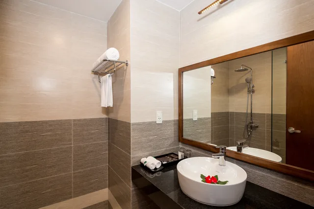 غرفة سوبيريور بسرير مزدوج بإطلالة على المدينة، Tamarind Hotel Da Nang 3/3