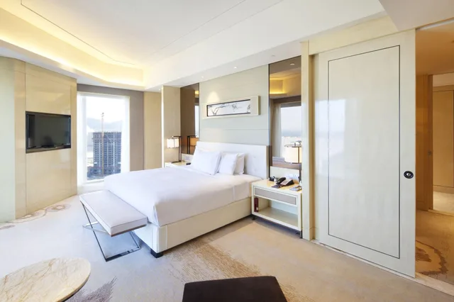Chairman, Suite، HILTON DALIAN 3/4