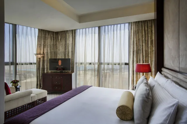 Premier, King Bed, Bab Al Qasr Residence 2/8