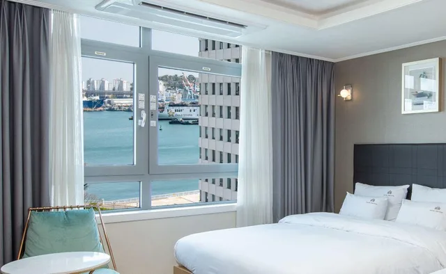 جناح عائلي بسرير فردي، Central Park Hotel Busan 1/1