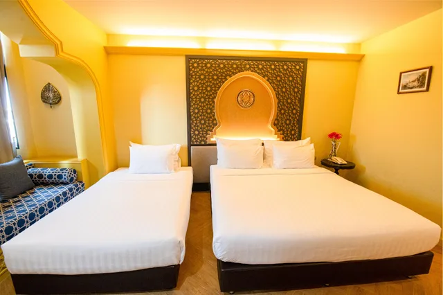 غرفة ديلوكس ثلاثية بسرير مزدوج وسرير فردي، Amman Unique Hotel 2/2