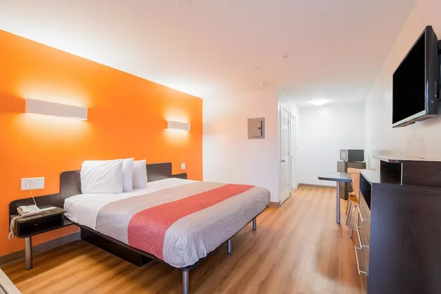 غرفة ديلوكس بسرير كوين بمطبخ صغير للمدخنين، Studio 6 Extended Stay - Augusta, GA - Fort Gordon 3/10