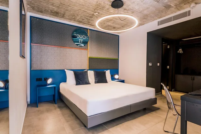 Deluxe, 2 Beds, IKYK HOTEL 4/7
