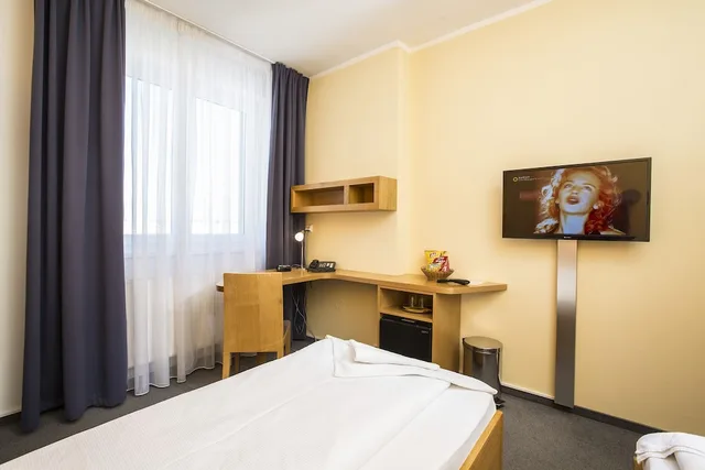 غرفة بزنس بسريرين منفصلين بغرفة نوم واحدة، BEST WESTERN Hotel Trend 6/10