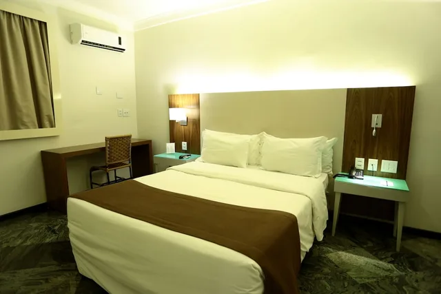 غرفة قياسية بسرير كينج، Oasis Plaza 1/4