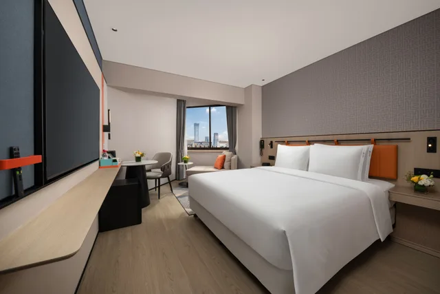 Standard, King Bed, City View, Holiday Inn Express Beijing Downtown 1/6