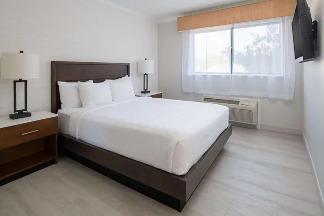 جناح بسرير كينج وسرير كوين بغرفتي نوم، Best Western Plus All Suites Inn 2/3