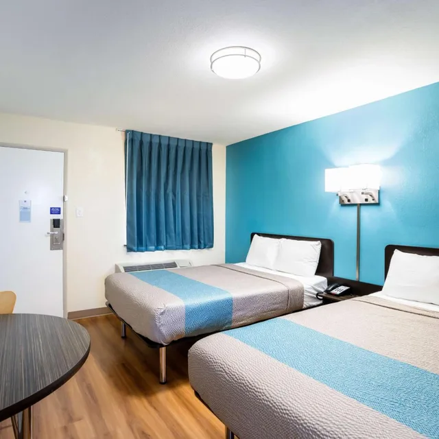 غرفة ديلوكس رباعية للمدخنين، Motel6 Odessa, TX 2nd Street 4/10