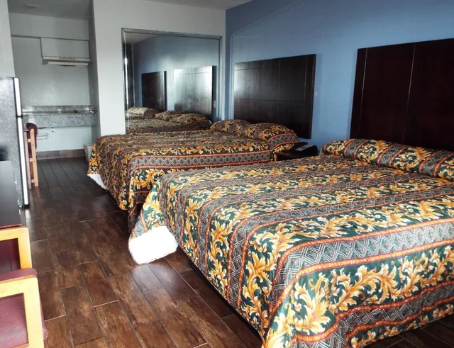 غرفة بسريرين كوين للمدخنين، Hotel O Luxury Inn Channelview Baytown I-10 7/9