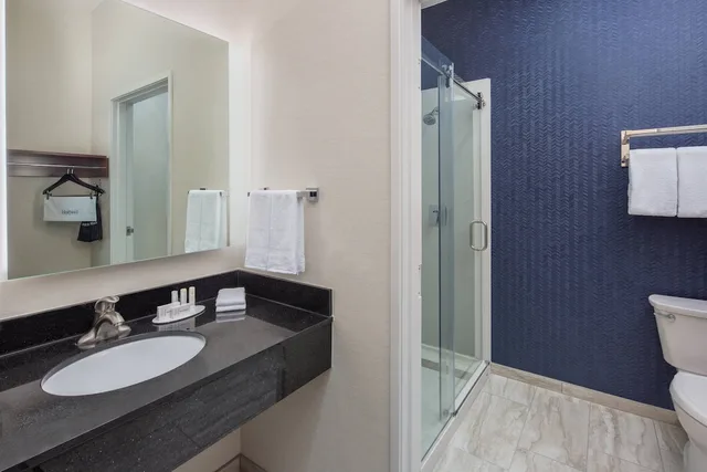 غرفة بسرير كينج لذوي الإعاقة، Fairfield Inn And Suites By Marriott Beaverton 3/4