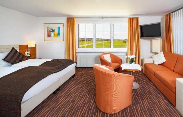 غرفة ديلوكس بانورامية بسرير مزدوج بإطلالة على البحيرة، SEEMOWE SWISS QUALITY HOTEL 1/1