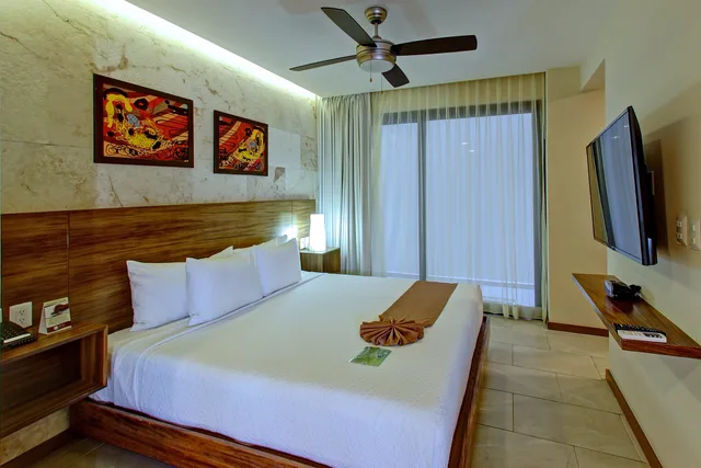 جناح بسرير كينج، Grand Fifty Suites 3/7