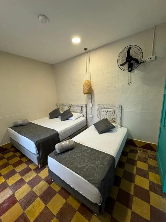 غرفة ثلاثية بحمام خاص، Casa Hotel Las Hortensias 2/4