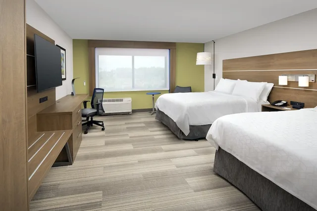 غرفة قياسية بسريرين كوين لذوي الإعاقة، Holiday Inn Express Pensacola Downtown 2/9