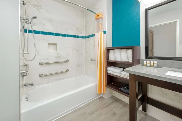 غرفة بسريرين كوين، La Quinta Inn & Suites by Wyndham Houston Humble Atascocita 4/4
