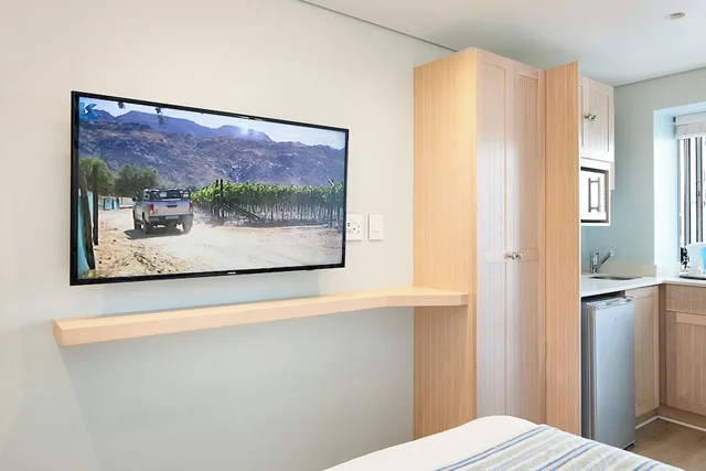 Studio, Double Bed, La Montagne 4/10