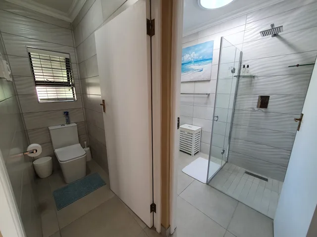 2 Bedrooms, Comfort, Cottage, 1 Double and 3 Single Beds، The Gull 3/3