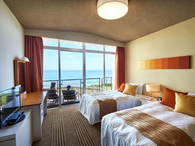 Renovated, Japanese Western, Family, Twin Beds, 2 Futon Beds, Terrace، Shimoda Prince Hotel 1/1