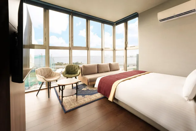 جناح، Hotel Sansui Naha 1/2