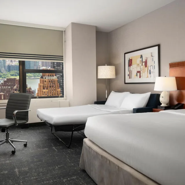 غرفة ديلوكس كبيرة بسرير كينج مع أريكة لذوي الإعاقة، Courtyard New York Manhattan/Midtown East 4/10