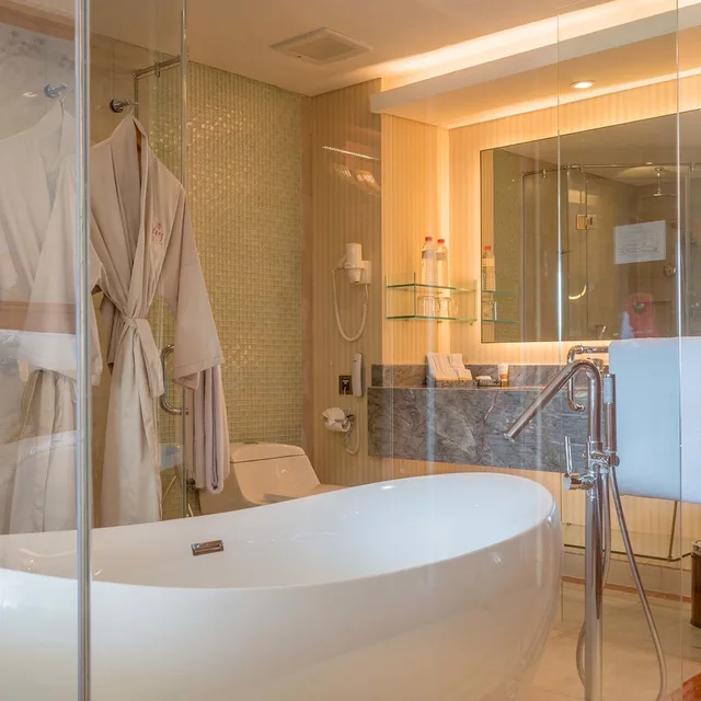 Premium, Deluxe, King Bed, Outdoor Bath, Bathtub, Pool Access، Seres Springs Resort & Spa 9/10