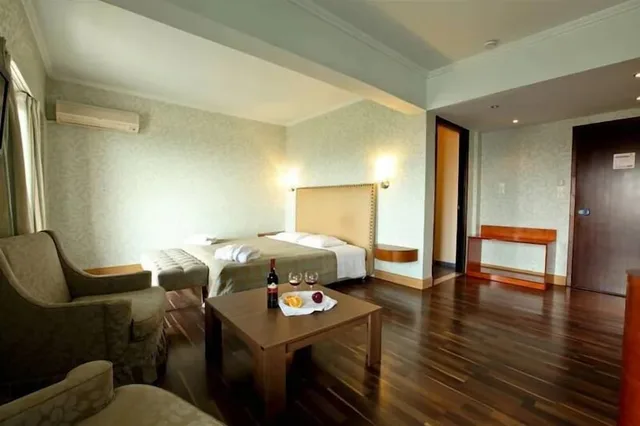 جناح بسرير كينج، Galaxy Hotel 3/4