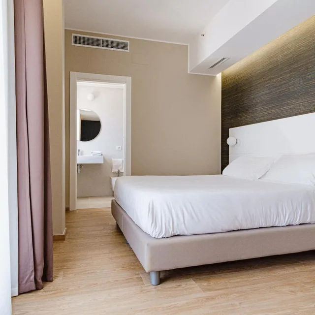 Junior Suite, Boston Hotel Bari 1/10