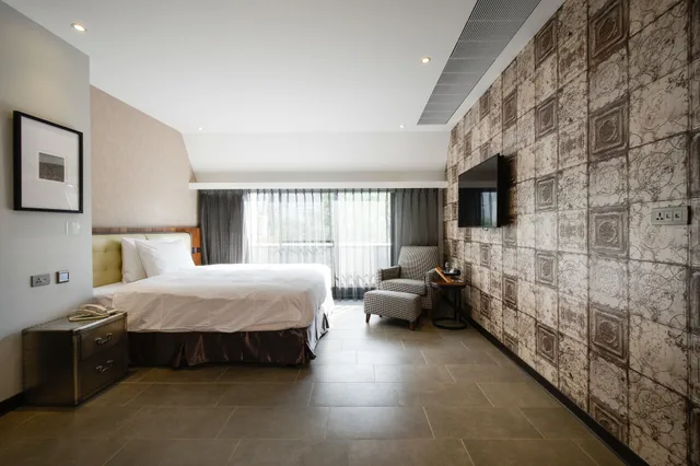 غرفة ديلوكس بسرير كينج، 3 Door Hotel 9/10