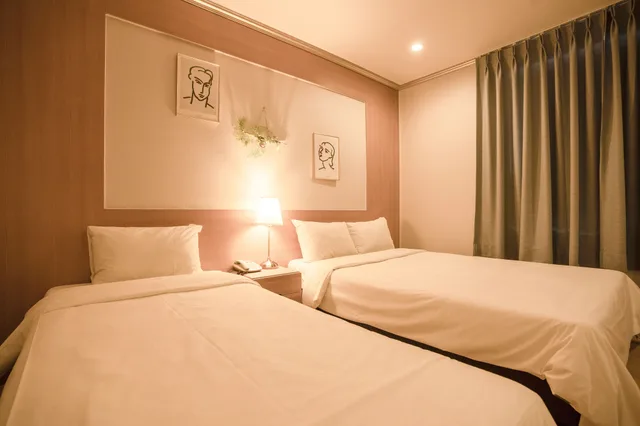 Deluxe, 1 Double and 1 Single Bed, JEJU STAY HOTEL OF JEJU CITY 1/10