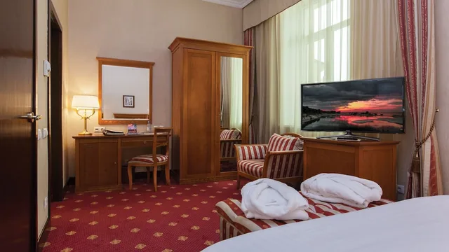 غرفة سوبيريور بسريرين منفصلين، Grand Hotel Tien Shan 2/5